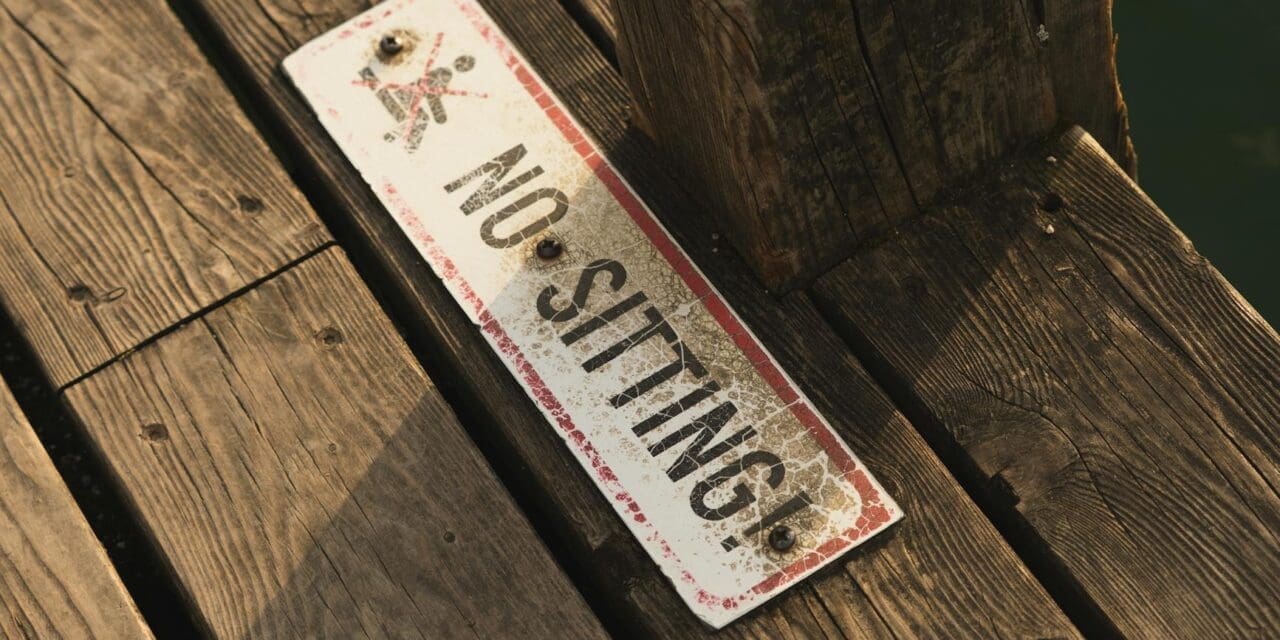 iPhone Safety Trick: Blur Explicit Images in Messages and AirDrop Before Viewing