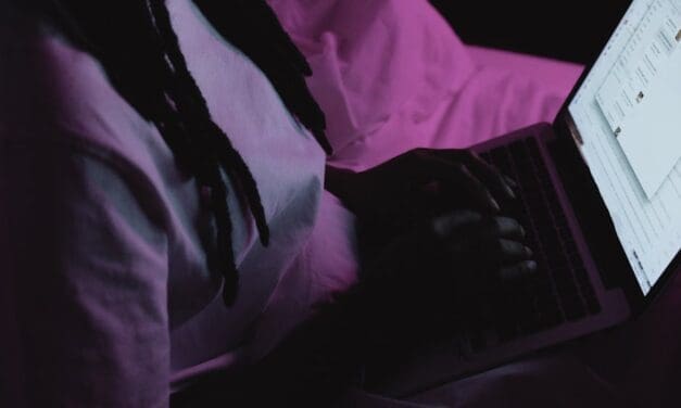 Brave Trick: Force Dark Mode on All Websites (Native Flag, No Extensions)