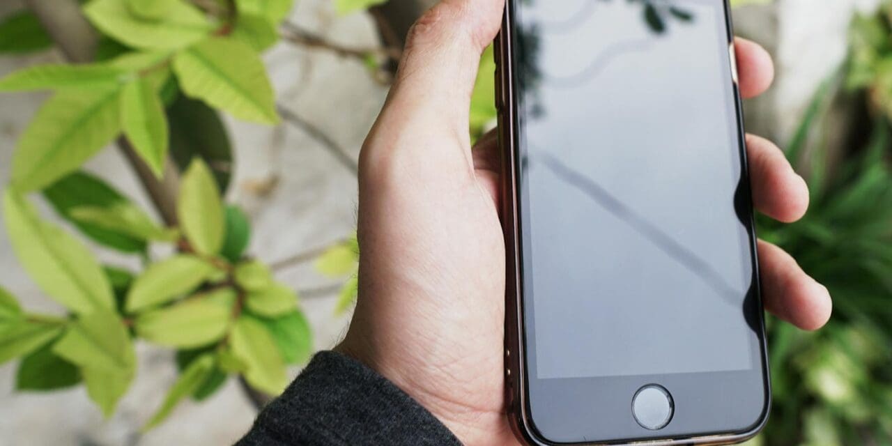 iPhone Adaptive Power Mode: Smart Battery That Adjusts On-the-Fly (iOS 26)